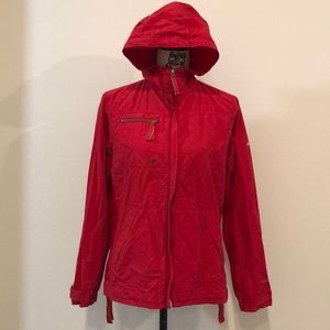 GUC Small Women’s Red Columbia Omni-Shade Coat!